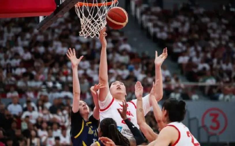 遗憾！2米28女篮新星离开国家队，宫鲁鸣亚洲杯困难了