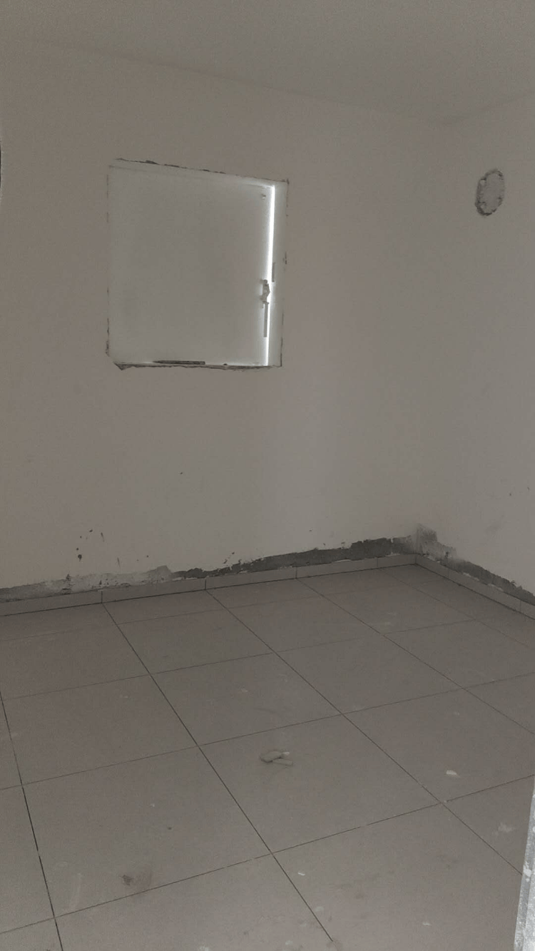 四川男子讲述在以经历：有时到四五米深地下管道躲避 睡眠多少取决于导弹打的次数