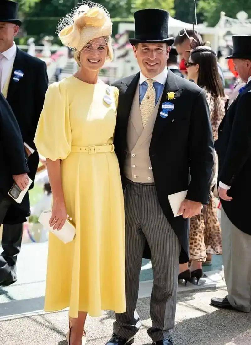 45岁离异带娃女护士嫁英国王室，比短剧更精彩！