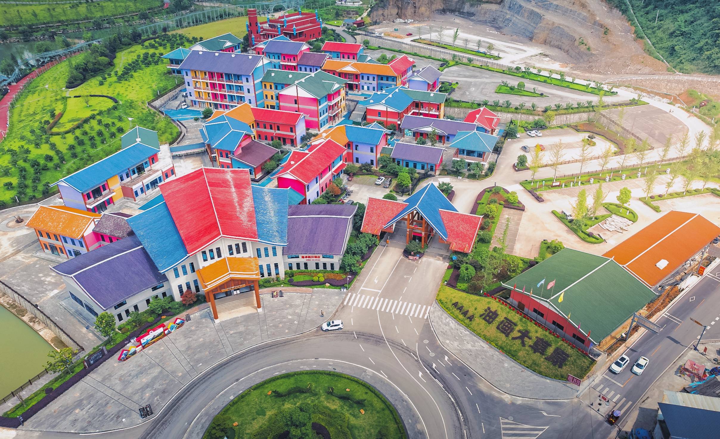 贵州龙里油画大草原：贵阳后花园的清凉秘境，避暑住宿新选择