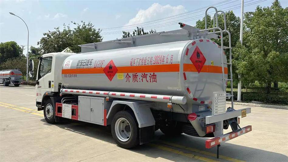 原油多头崩了，14周新低，柴油却偷摸四年新高！