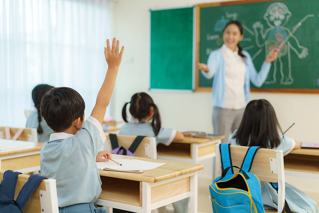 幼师携带“地贫”基因被解聘，不合理的规定为啥必须执行