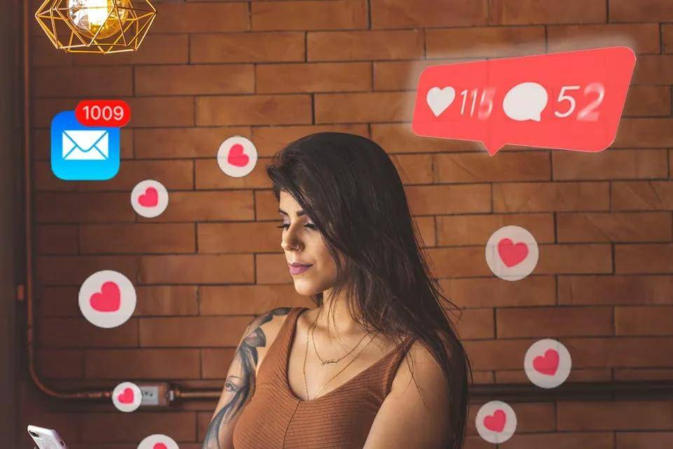 “私聊”用英文怎么说？