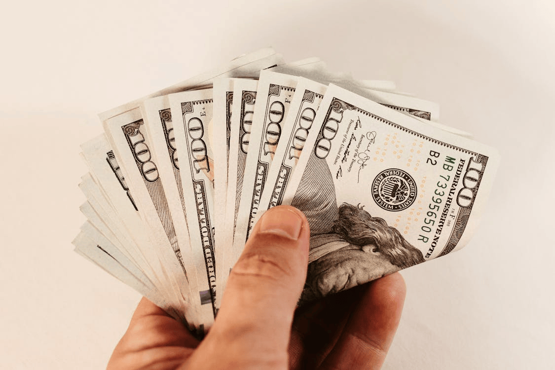 股指期货怎么交易的？