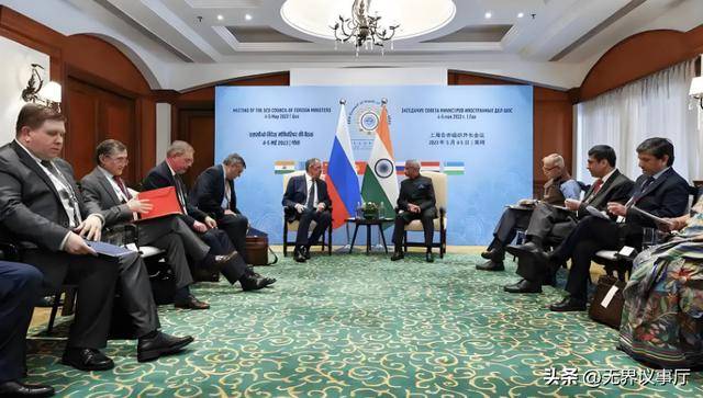 俄印原油交易美元出局，人民币的三点关键优势，使其成为贸易首选