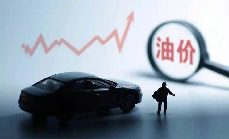 油市竟一夜变天？从80跌至65，11月将每日增产13.7万桶原油