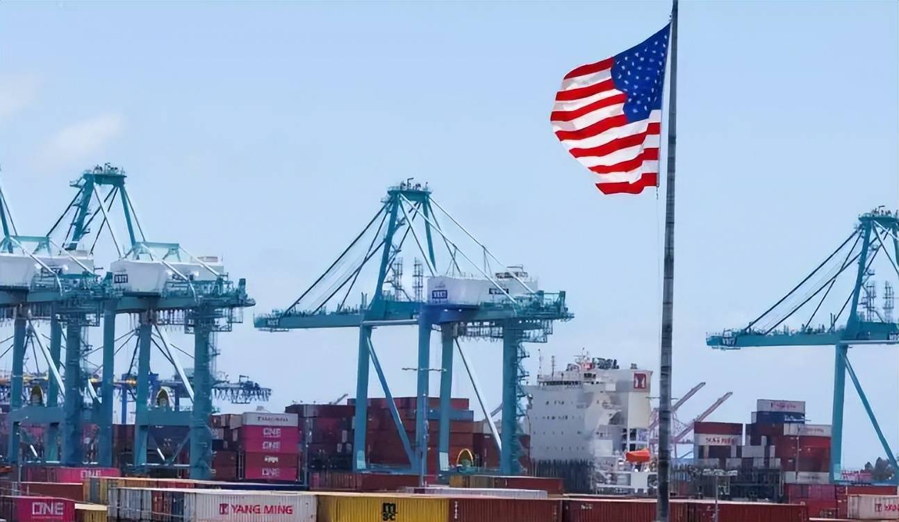 美国成最大产油国，为啥还疯狂进口原油？背后藏着全球套利逻辑