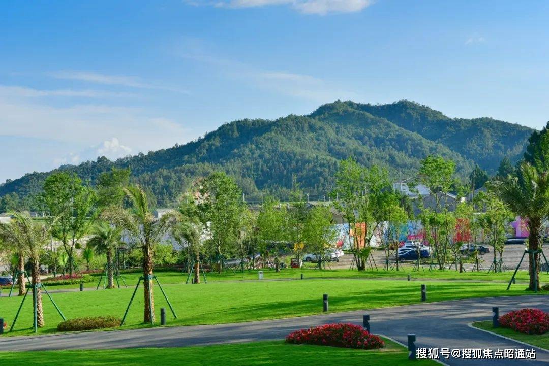腾冲华侨城梦幻腾冲国际温泉度假小镇售楼处电话-过规户型图-总体规划-最新消息今天-开盘时间-官方网站-楼市-本月房价更新-配套全解析