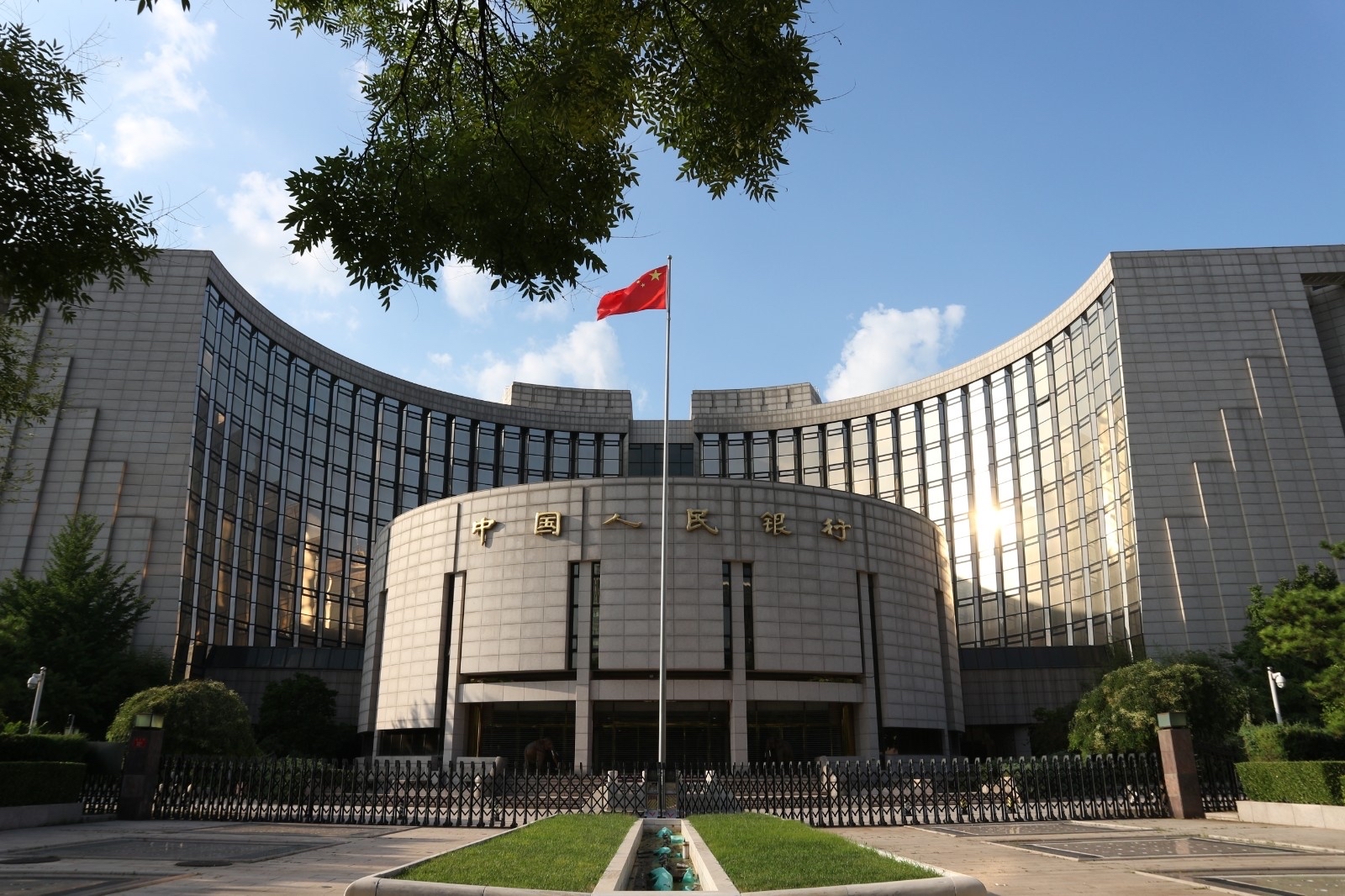 央视证券(央视证券资资料采访李三林视频)