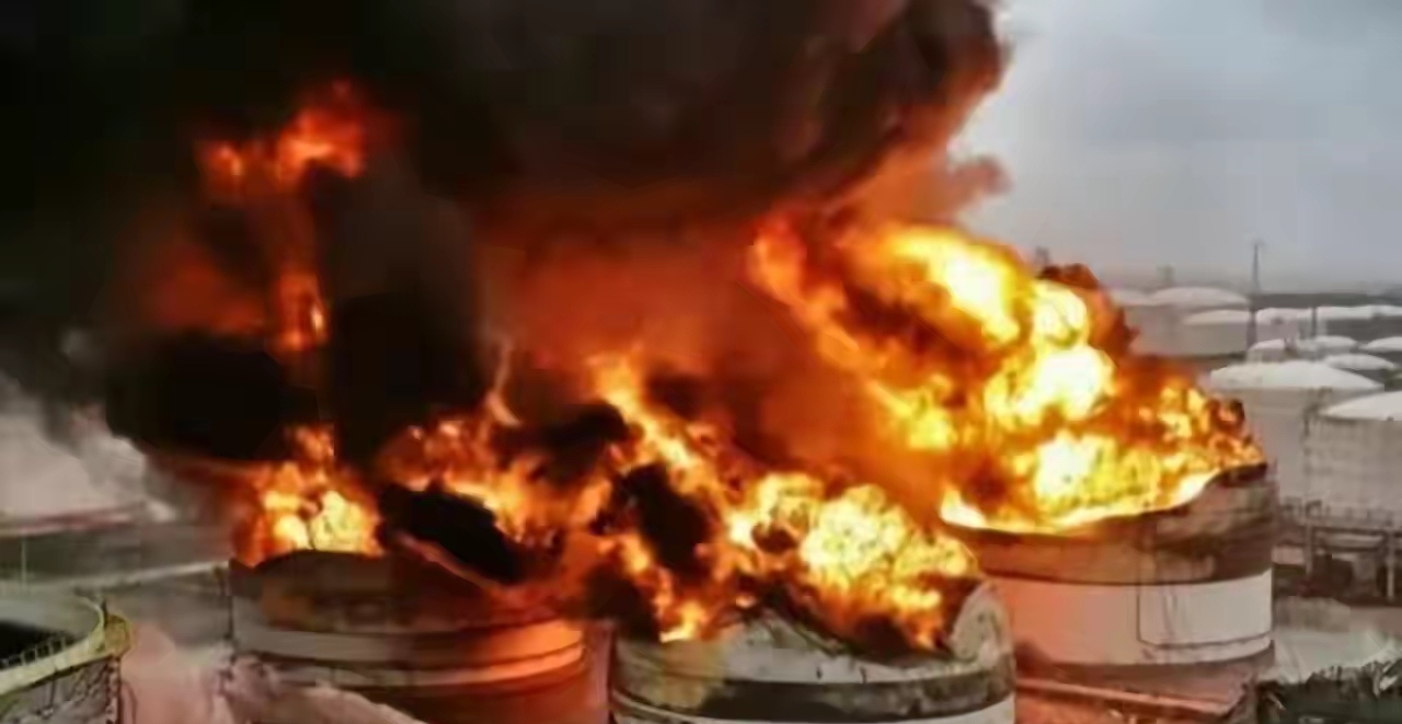 原油爆炸(原油爆炸用什么灭火)
